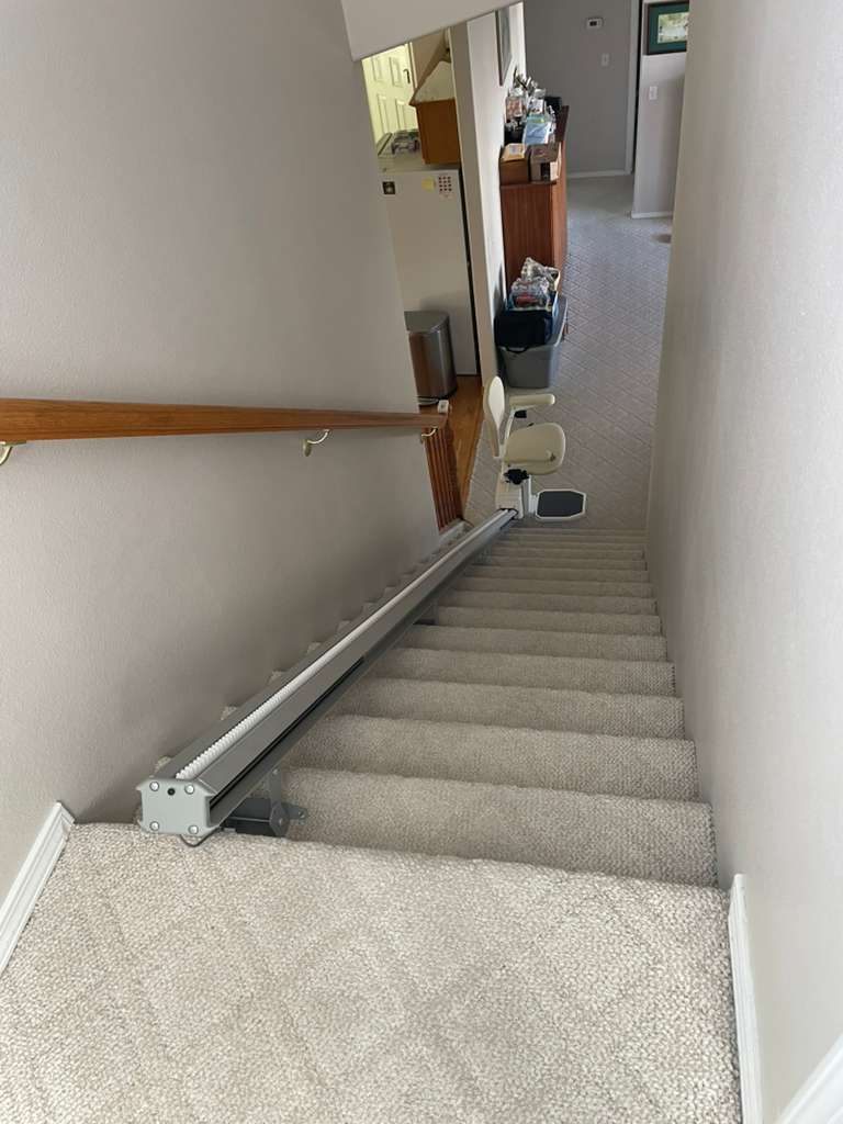 Harmar 600 Straight Stairlift in Mountain Home, Idaho, photo 2